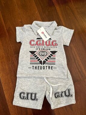 PatPat Gray Heathered Short Set Size 110 
(4T/5T)